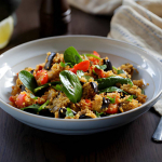 Ricetta vegan del giorno: cous cous estivo con ceci e melanzane